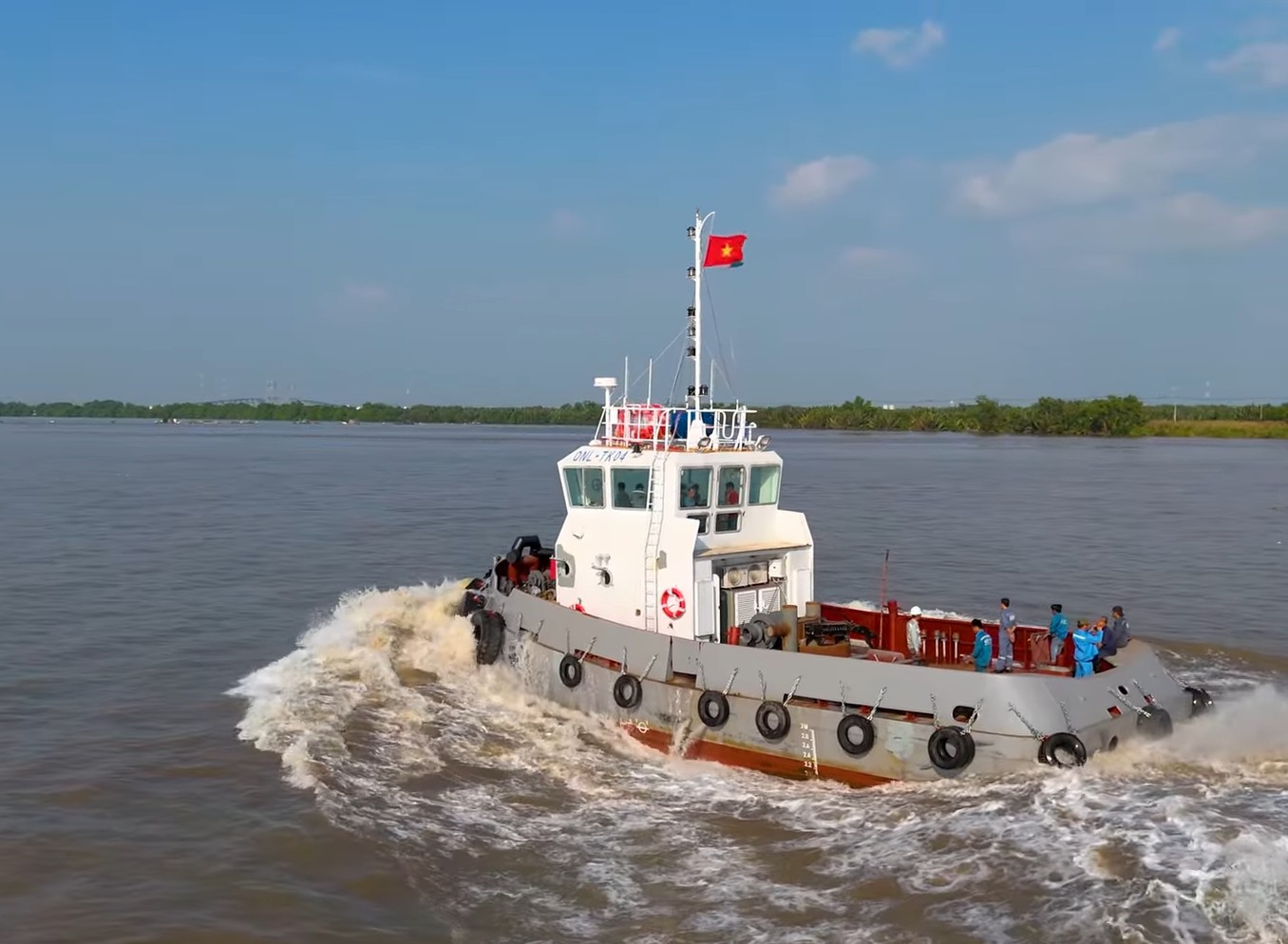 Tàu lai dắt QNL TK04